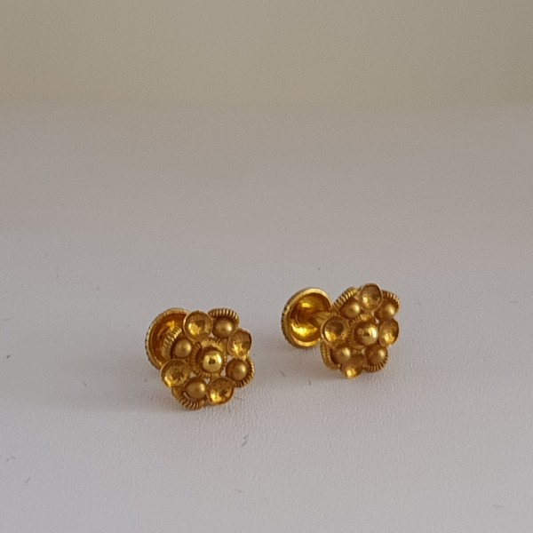 22Kt Plain Gold Earrings (1.420 Grams) for daily wear