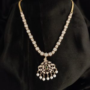 Diamond Necklace in 22KT Yellow Gold (50.080 grams) with Diamonds (5.05 cts)