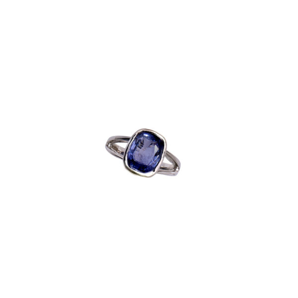 18K White Gold Ring with Blue Sapphire