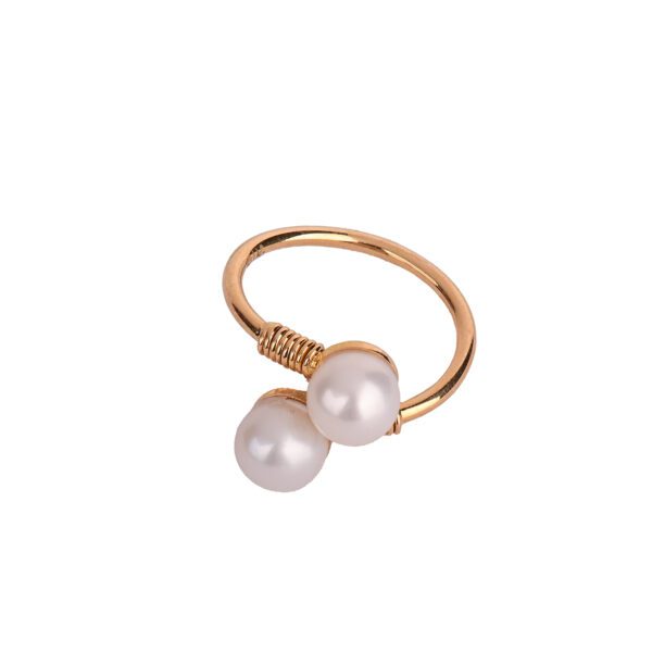 18K Gold Ring with Pearls