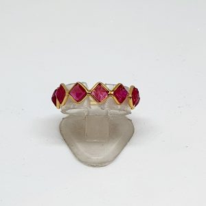 Square Cut Ruby Ring In 18Kt Yellow Gold (1.100 Grams)