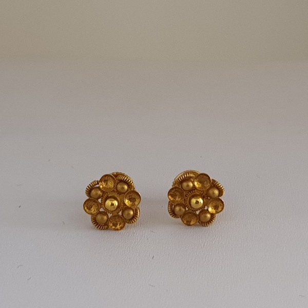 22Kt Plain Gold Earrings (1.420 Grams) for daily wear