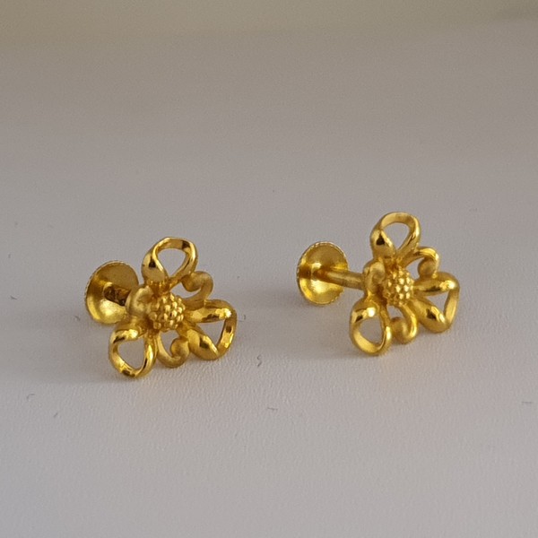 Plain Gold Earrings (2.550 Grams)in 22Kt Plain Yellow Gold