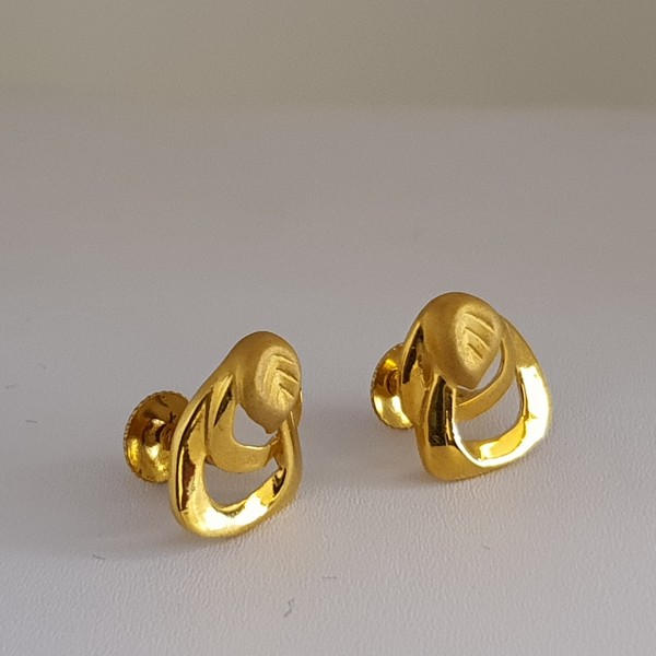 22Kt Plain Gold Earrings/Studs (3.080 Grams)