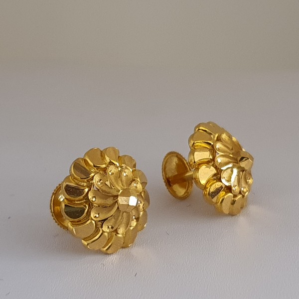 Plain Gold Earrings (3.350 Grams), 22Kt Plain Yellow Gold Jewellery – Gold Ear Studs