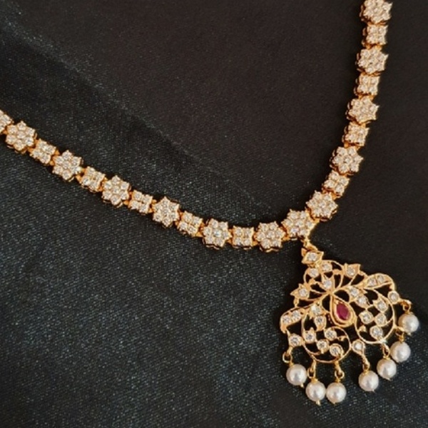 Diamond Necklace in 22KT Yellow Gold (50.080 grams) with Diamonds (5.05 cts)